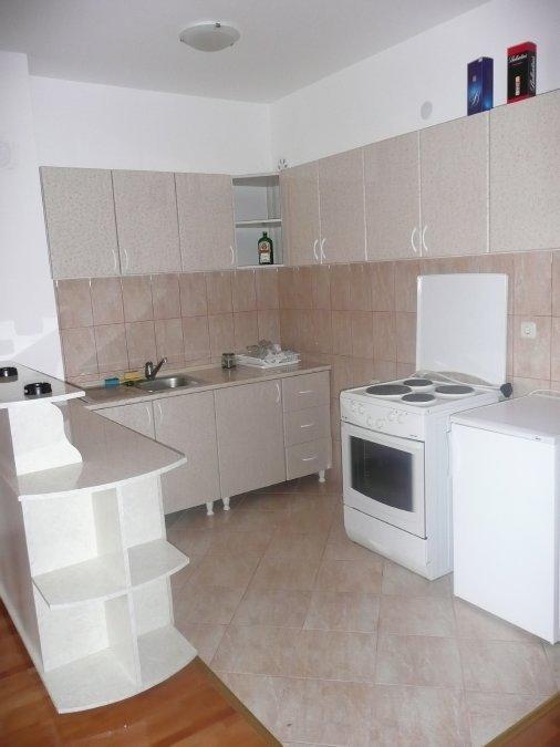 Nikolic - Centre